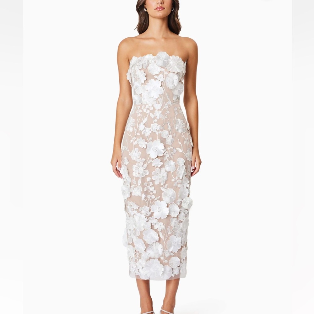 Elliatt Strapless White Floral Appliqué Dress